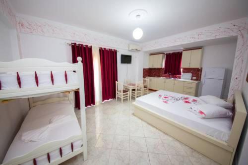 Poseidon Hotel Ксамил Экстерьер фото